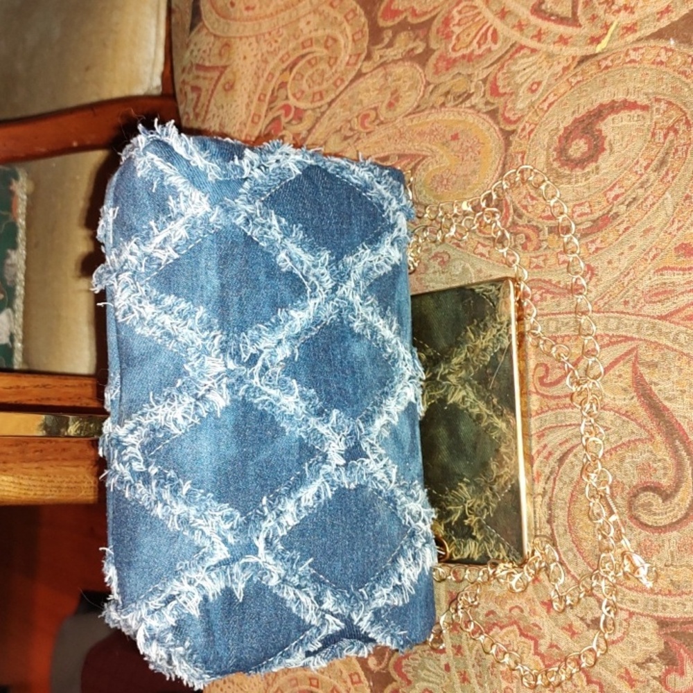 Denim Fashion Quilted Distressed Convertible Crossbody Bag  w/ Gold chain NWOT - Picture 7 of 12
